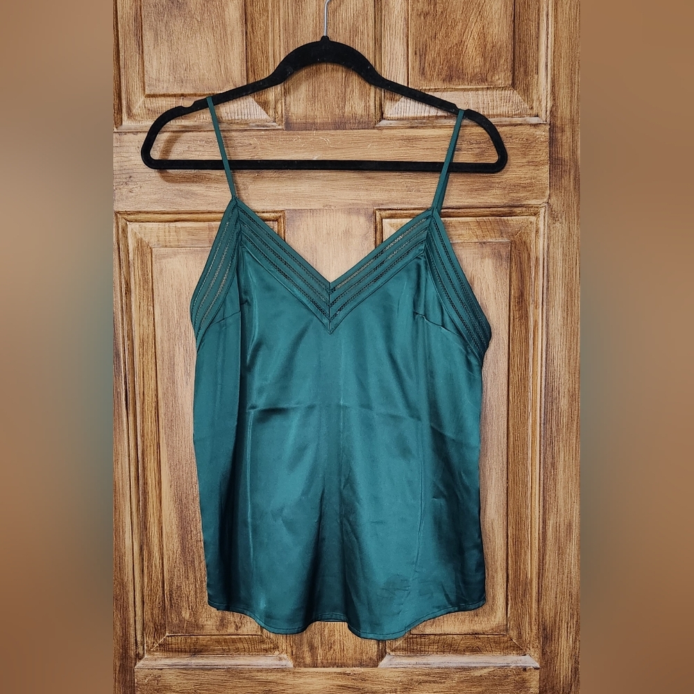 ✨️Final Price✨️NWT sz M Express Hunter Green Spaghetti Strap Cami